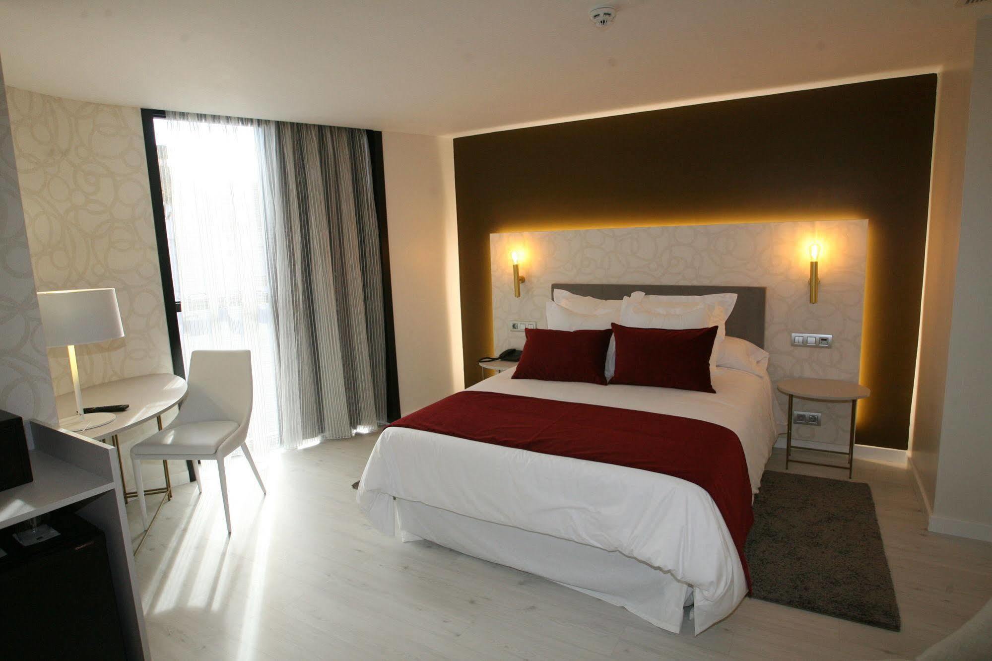 Hotel Cardenal Monforte De Lemos Εξωτερικό φωτογραφία